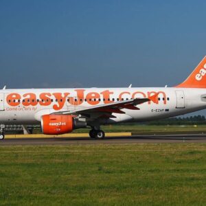Fly Drive Belfast International Airport met Easyjet