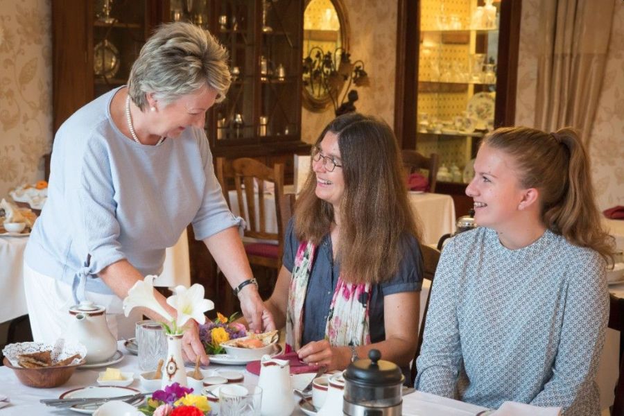 Bed & Breakfast vouchers - inclusief vlucht en huurauto 1 Bed & Breakfast vouchers - inclusief vlucht en huurauto
