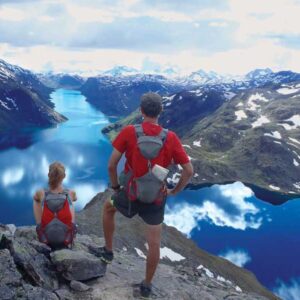 Autorondreis het land van trollen en fjorden